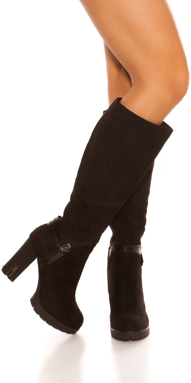 black boots trendy