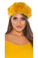 Trendy pluizige hat - beanie mosterdgeel